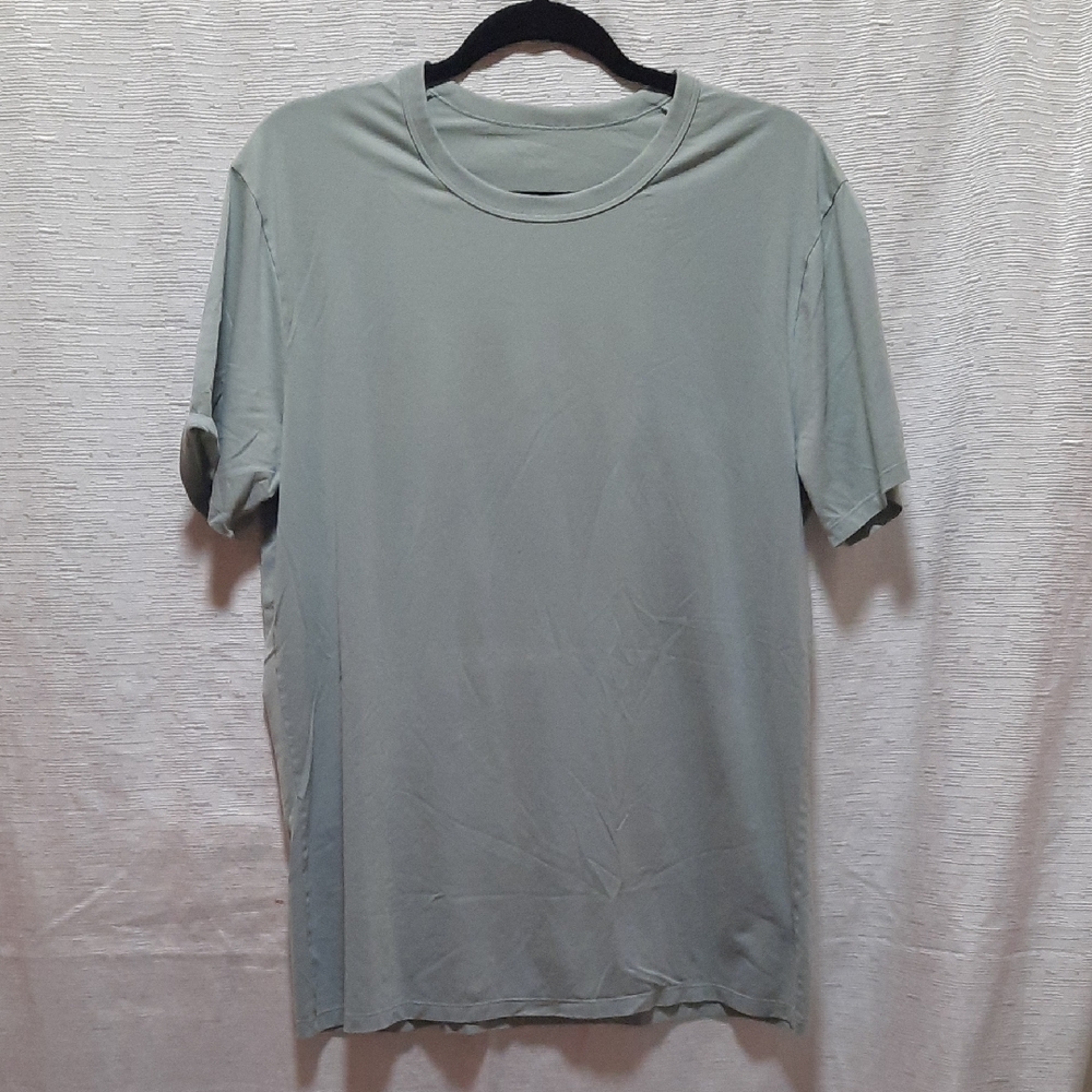 Lululemon sage Green Short Sleeve Tshirt